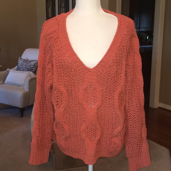 Olivaceous Sweaters - Olivaceous V-Neck Cableknit Sweater NWT